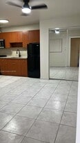 554 NE 68th St in Miami, FL - Building Photo