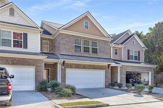 4003 Labrador Way in Lilburn, GA - Building Photo - Building Photo