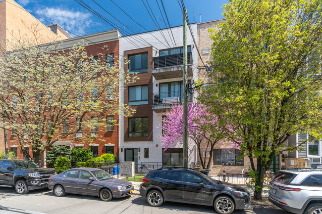 54 Monitor St in Brooklyn, NY - Building Photo - Primary Photo