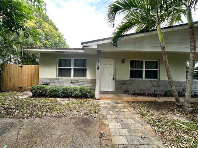 3561 Burma Ct in West Palm Beach, FL - Building Photo - Building Photo