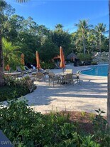 9081 Albion Ln S in Naples, FL - Building Photo