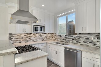 Palm Beverly Apartments in Beverly Hills, CA - Foto de edificio - Building Photo