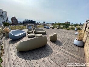 334 Harvard St, Unit E4 in Cambridge, MA - Foto de edificio - Building Photo