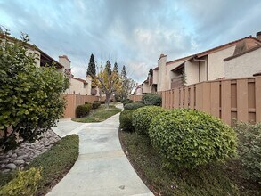 5353 Aztec Dr in La Mesa, CA - Building Photo - Building Photo