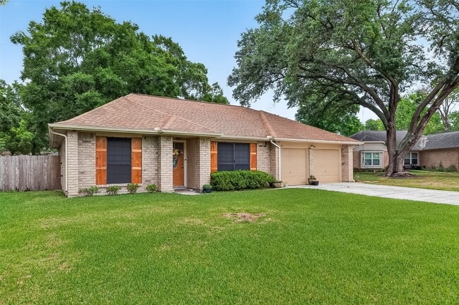 property at 2928 Laurelridge Dr