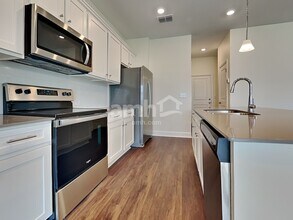 33829 Widman Way in Zephyrhills, FL - Building Photo - Building Photo