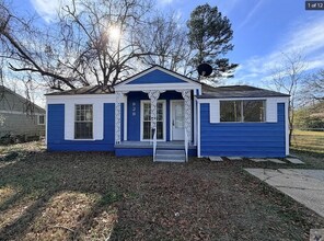 828 Burma Rd in Wake Village, TX - Building Photo - Building Photo