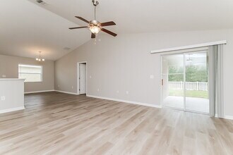 1223 Sheridan Bay Dr in Ruskin, FL - Building Photo - Building Photo