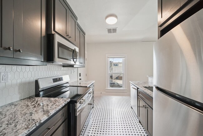 property at 1437 S Peoria Ave