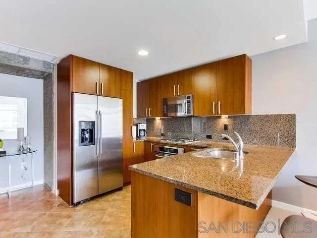 800 The Mark Ln, Unit 809 in San Diego, CA - Building Photo - Building Photo