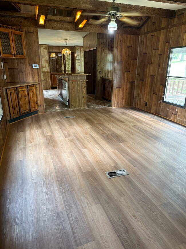 601 Dillard Dr in Mineral Springs, AR - Building Photo - Building Photo