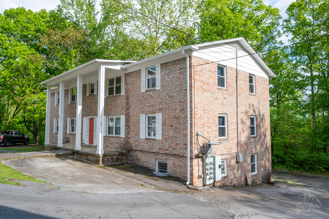 808 Burwind Ct in Kingsport, TN - Building Photo