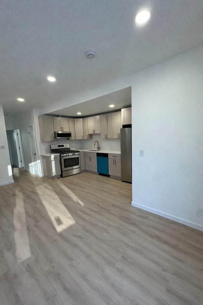 21 Forest St in Lawrence, MA - Building Photo - Building Photo