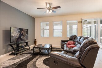 5231 Wildwood Wy in Davenport, FL - Building Photo - Building Photo