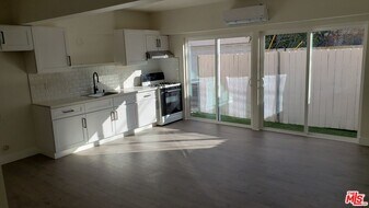 418 S Roxbury Dr in Beverly Hills, CA - Building Photo