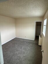 956 Apgar St, Unit 4 in Oakland, CA - Building Photo - Building Photo