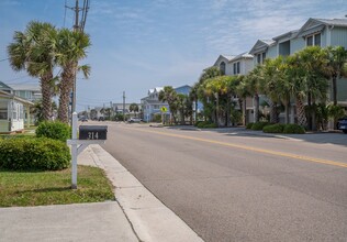 314 Fort Fisher Blvd N in Kure Beach, NC - Building Photo - Building Photo