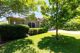 8203 Ganttcrest Dr in Austin, TX - Building Photo - Building Photo