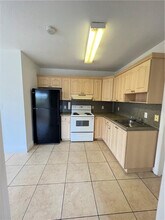 2185 NW 16th Terrace in Miami, FL - Building Photo - Building Photo