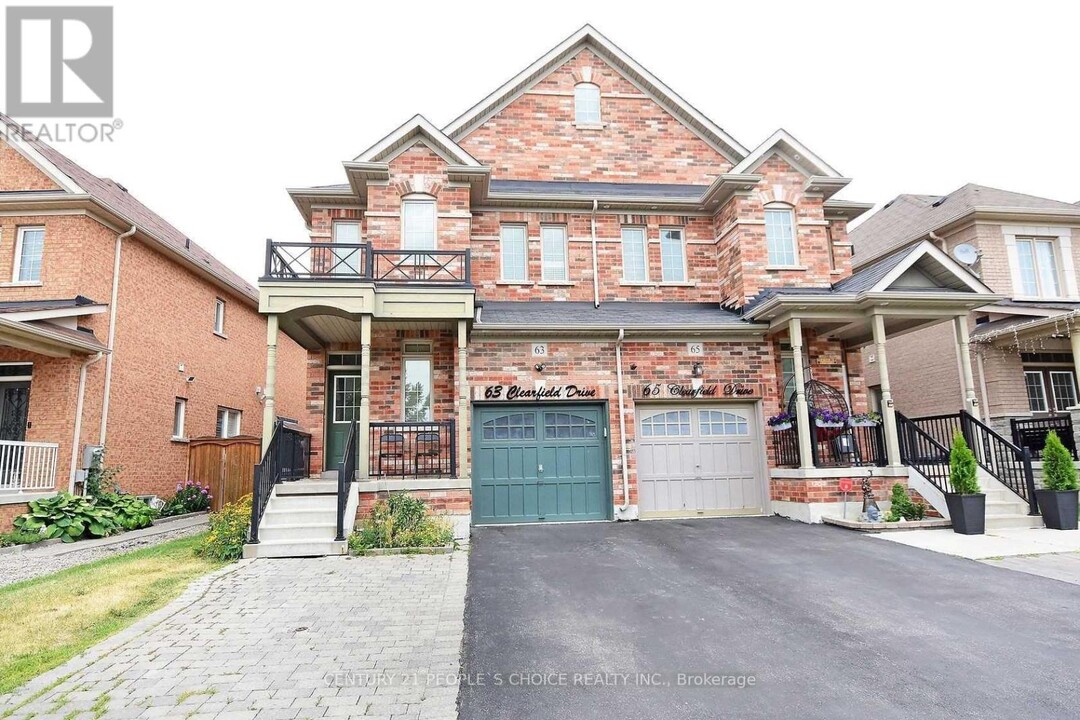 63 Clearfield Dr in Brampton, ON - Building Photo