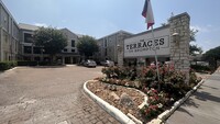 The Terraces on Brompton Apartments in Houston, TX - Building Photo - Building Photo