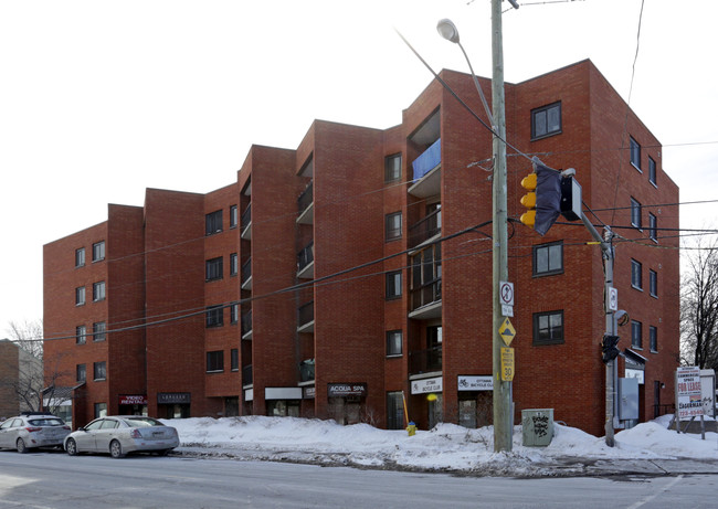 170 Booth St in Ottawa, ON - Building Photo - Building Photo