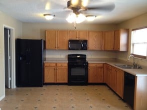 4128 Doten Dr in Lafayette, IN - Foto de edificio - Building Photo