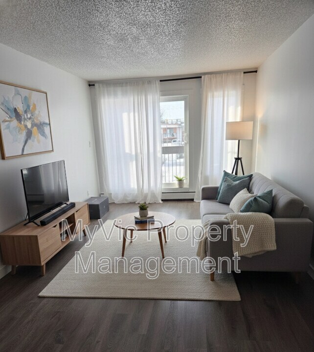 4610-4647 47 St in Leduc, AB - Building Photo