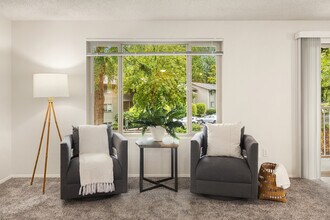 Wildwood Apartments in Issaquah, WA - Foto de edificio - Building Photo