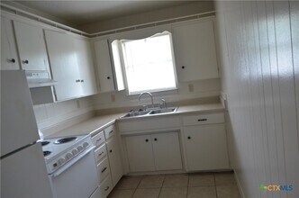 303 E Avenue B in Copperas Cove, TX - Building Photo - Building Photo