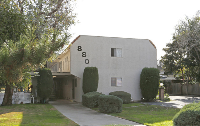 880 Willow St in San Jose, CA - Foto de edificio - Building Photo