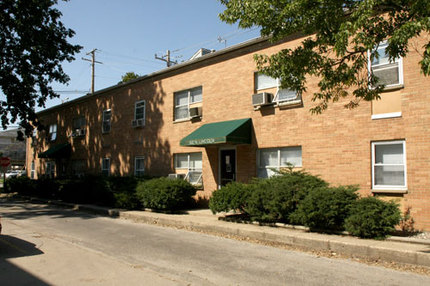 102 N Lincoln Ave in Urbana, IL - Foto de edificio