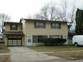 1305-1305 Tracy Ln in Iowa City, IA - Building Photo