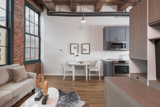 63 Melcher St in Boston, MA - Building Photo - Building Photo