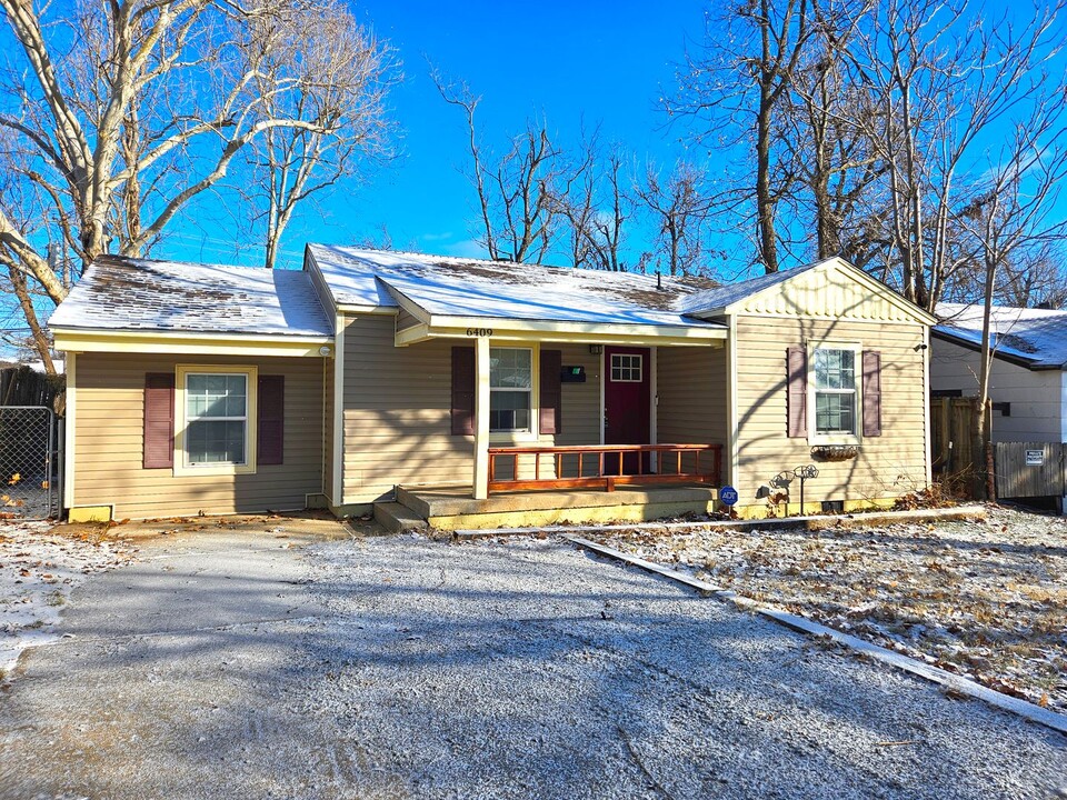 6409 NW 34th St in Bethany, OK - Building Photo