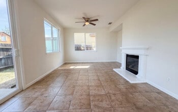 401 Caravaggio Cir in Sacramento, CA - Building Photo - Building Photo