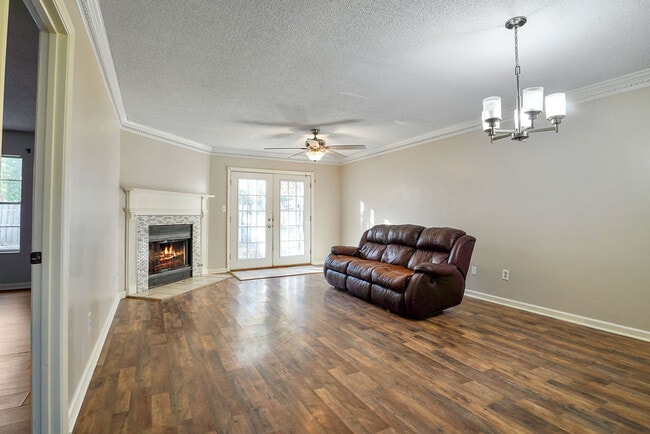 3507 Wildewood Dr in Pelham, AL - Foto de edificio - Building Photo