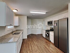 4407 Crossvine Ave in Baytown, TX - Building Photo - Building Photo