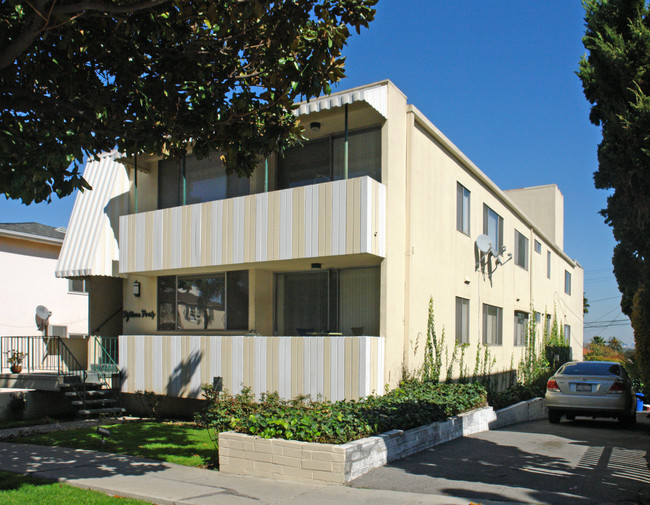 1540 S Beverly Dr in Los Angeles, CA - Building Photo - Building Photo