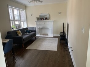 6135 N Hoyne Ave in Chicago, IL - Building Photo - Building Photo