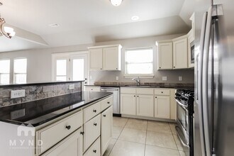 2303 SW Worthington Ave in Bentonville, AR - Foto de edificio - Building Photo