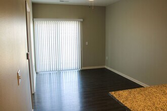 3281 Redhawk St in Coralville, IA - Building Photo - Building Photo
