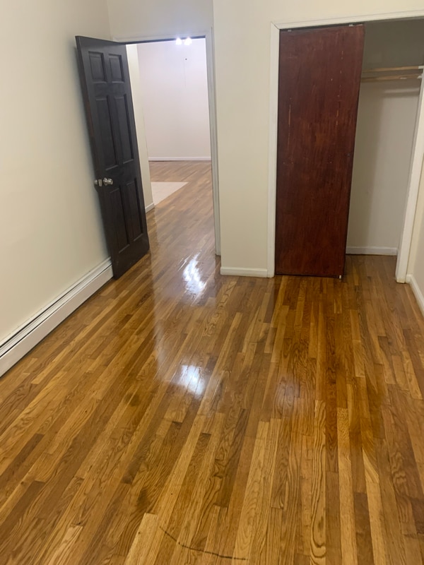 942 Glenmore Ave in Brooklyn, NY - Building Photo - Building Photo