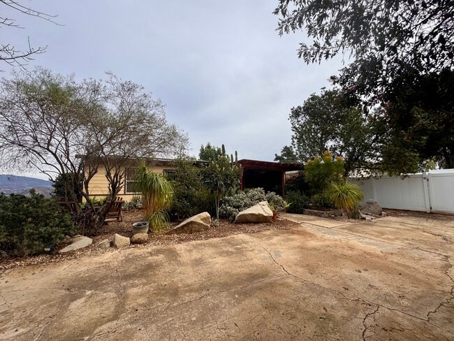 221 Sage Rd in El Cajon, CA - Building Photo - Building Photo