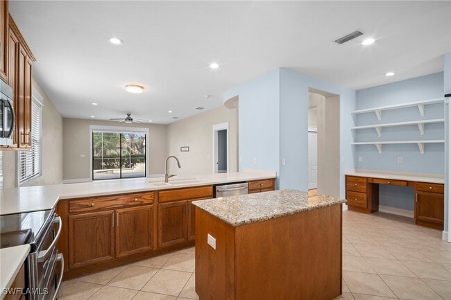 12129 Country Day Cir in Ft. Myers, FL - Building Photo - Building Photo