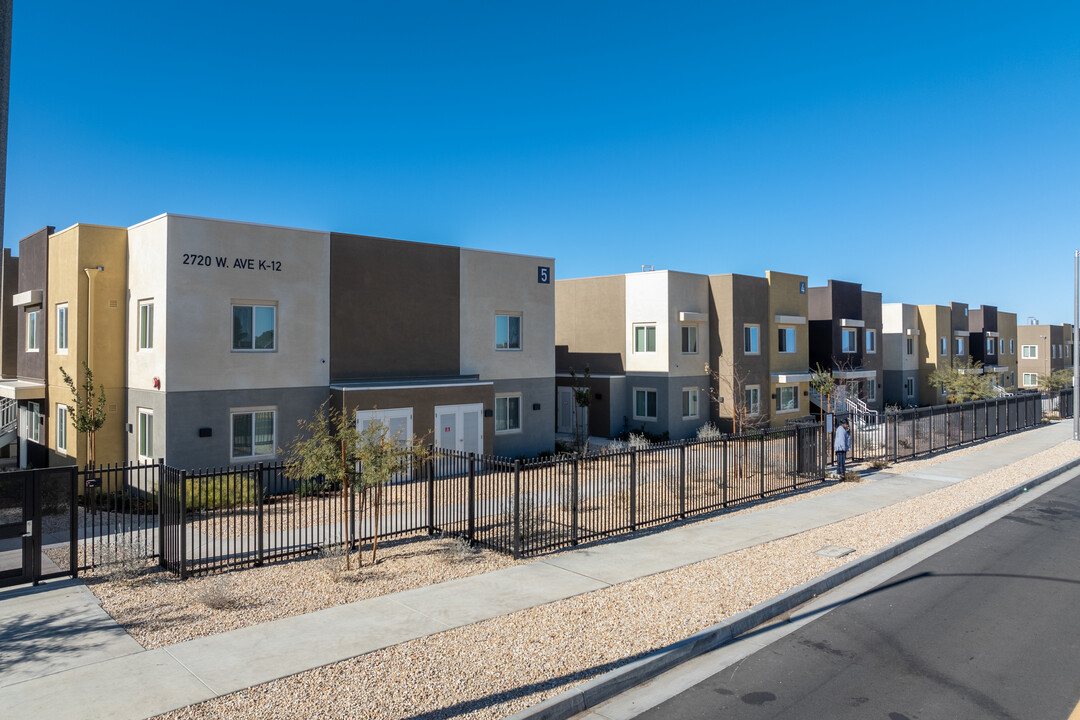 The Emerald in Lancaster, CA - Building Photo