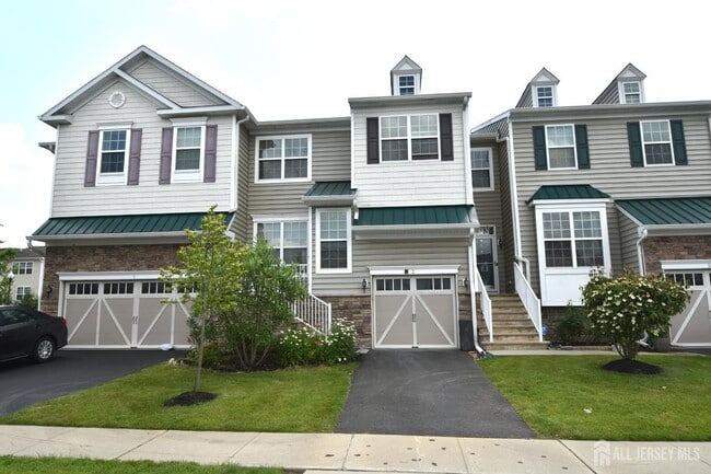 property at 3 Bauer Ln