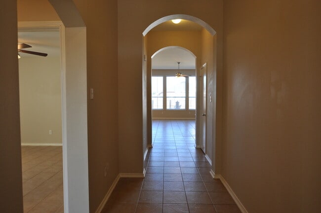 6932 La Hacienda Dr in Flint, TX - Building Photo - Building Photo