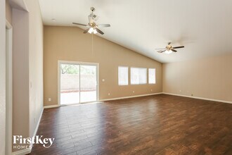 4529 Clipper Cove Ct in North Las Vegas, NV - Building Photo - Building Photo