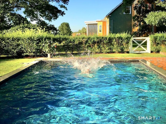 187 Old Mt Tom Rd in Litchfield, CT - Building Photo - Building Photo